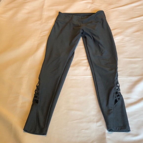 Womens size medium gray Marika ankle length legging with cutout - Picture 1 of 9